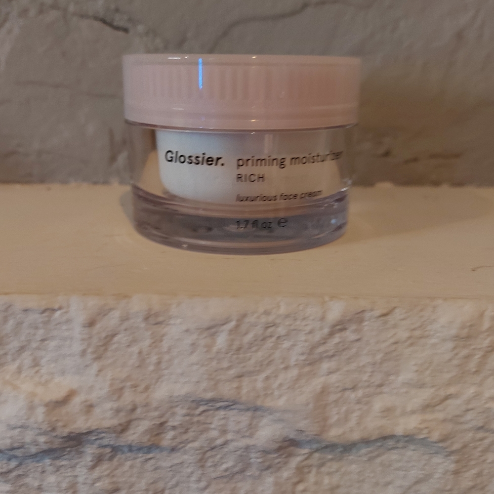 Glossier Priming Moisturizer Rich